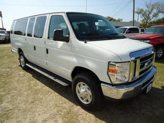 Ford Econoline Wagon 2011 photo 3