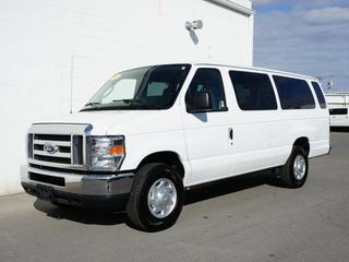 Ford Econoline Wagon 2011 photo 4