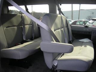 Ford Econoline Wagon 2011 photo 3