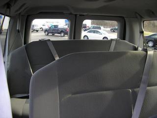 Ford Econoline Wagon 2011 photo 4