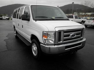 Ford Econoline Wagon 2011 photo 1