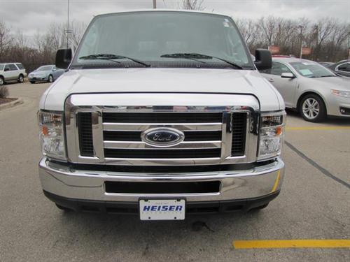 Ford Econoline Wagon 2011 photo 1