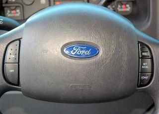 Ford Econoline Wagon 2011 photo 3