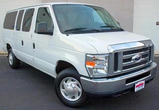Ford Econoline Wagon 2011 photo 4