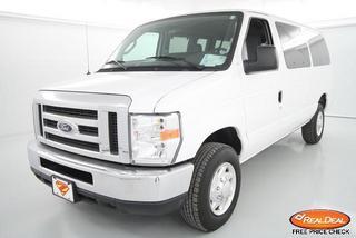 Ford Econoline Wagon 2011 photo 1