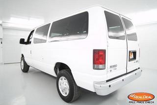 Ford Econoline Wagon 2011 photo 3