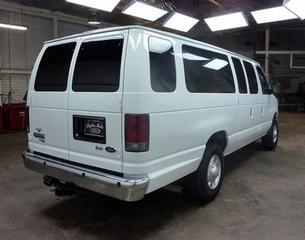 Ford Econoline Wagon 2011 photo 5