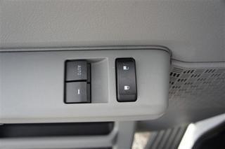 Ford Econoline Wagon 2011 photo 2