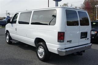 Ford Econoline Wagon 2011 photo 4