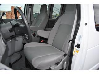 Ford Econoline Wagon 2011 photo 1