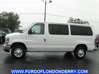 Ford Econoline Wagon 2011 photo 4