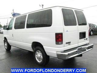 Ford Econoline Wagon 2011 photo 5