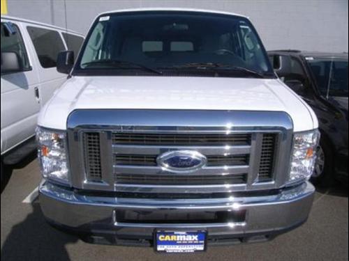 Ford Econoline Wagon 2011 photo 1