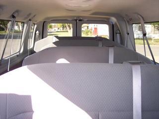 Ford Econoline Wagon 2011 photo 2