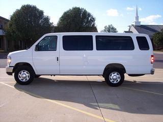 Ford Econoline Wagon 2011 photo 4