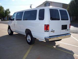 Ford Econoline Wagon 2011 photo 5