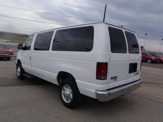 Ford Econoline Wagon 2011 photo 1