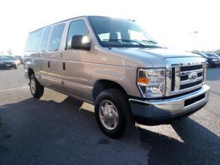 Ford Econoline Wagon 2011 photo 3