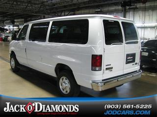 Ford Econoline Wagon 2011 photo 5