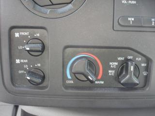 Ford Econoline Wagon 2011 photo 1