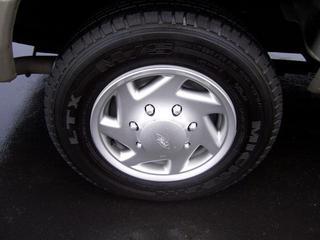 Ford Econoline Wagon 2011 photo 4