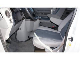 Ford Econoline Wagon 2011 photo 4