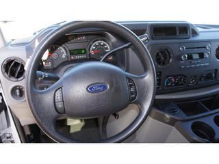 Ford Econoline Wagon 2011 photo 5