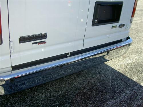 Ford Econoline Wagon 2011 photo 1