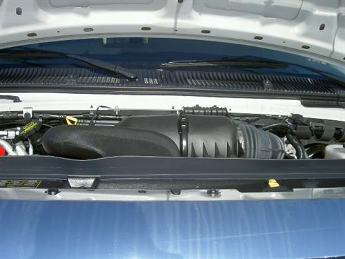 Ford Econoline Wagon 2011 photo 3