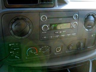 Ford Econoline Wagon 2011 photo 3