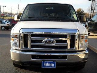 Ford Econoline Wagon 2011 photo 4