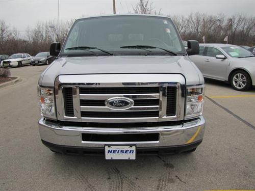 Ford Econoline Wagon 2011 photo 1