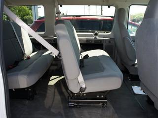 Ford Econoline Wagon 2011 photo 5