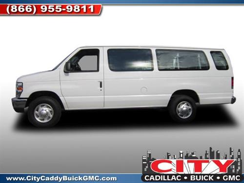 Ford Econoline Wagon 2011 photo 1