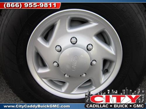 Ford Econoline Wagon 2011 photo 5