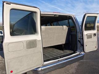 Ford Econoline Wagon 2011 photo 1