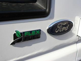 Ford Econoline Wagon 2011 photo 3