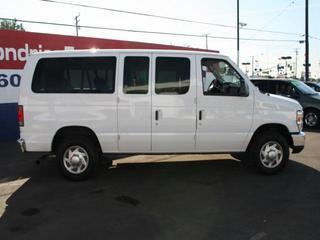 Ford Econoline Wagon 2011 photo 5