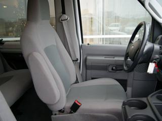 Ford Econoline Wagon 2011 photo 1