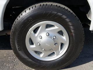 Ford Econoline Wagon 2011 photo 1