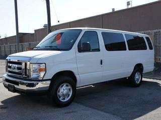 Ford Econoline Wagon 2011 photo 4