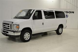 Ford Econoline Wagon 2011 photo 1