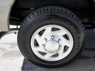 Ford Econoline Wagon 2011 photo 1