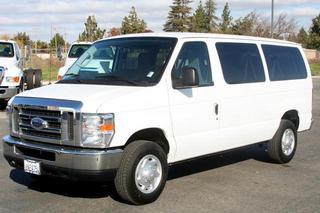 Ford Econoline Wagon 2011 photo 1