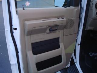 Ford Econoline Wagon 2011 photo 1