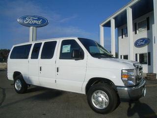 Ford Econoline Wagon 2011 photo 5