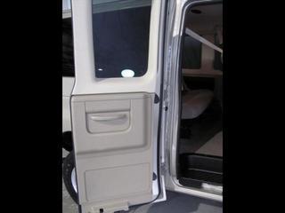 Ford Econoline Wagon 2011 photo 3