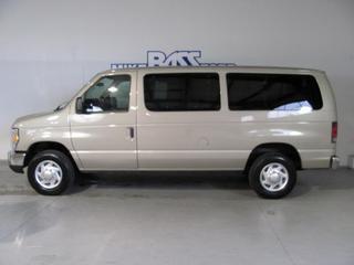 Ford Econoline Wagon 2011 photo 4