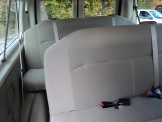 Ford Econoline Wagon 2011 photo 3