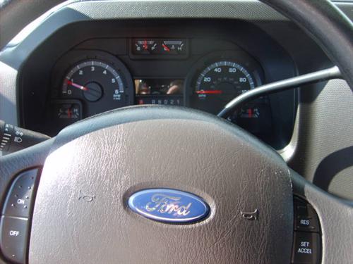 Ford Econoline Wagon 2011 photo 4